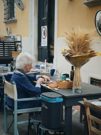 Встреча с Уиллом Смитом, игры в карты и пляжные образы: как Ксения Собчак с сыном и Константин Богомолов отдыхают в Тоскане Встреча с Уиллом Смитом, игры в карты и пляжные образы: как Ксения Собчак с сыном и Константин Богомолов отдыхают в Тоскане